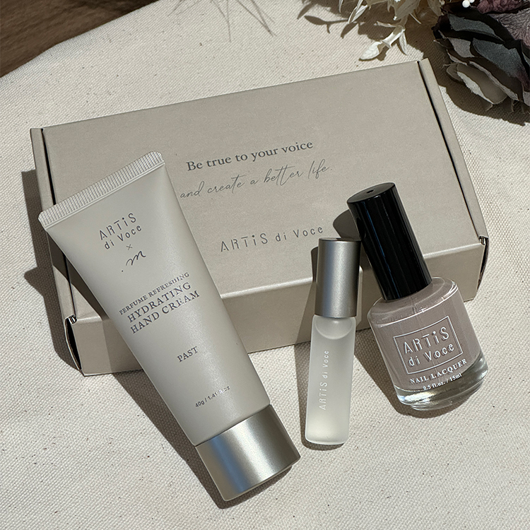 限定 ARTiS di Voce × .m ハンドクリーム・ロールオンオイルGIFT SET（PAST） ポリッシュ付き
